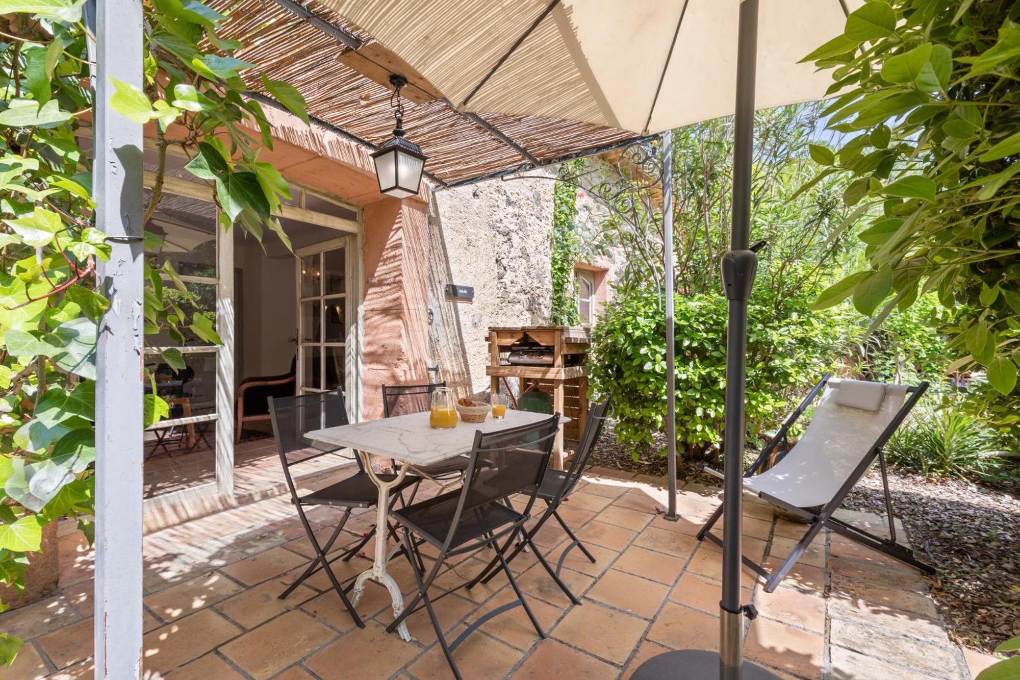 Chateau Hermitage De Combas Aparthotel Servian ภายนอก รูปภาพ