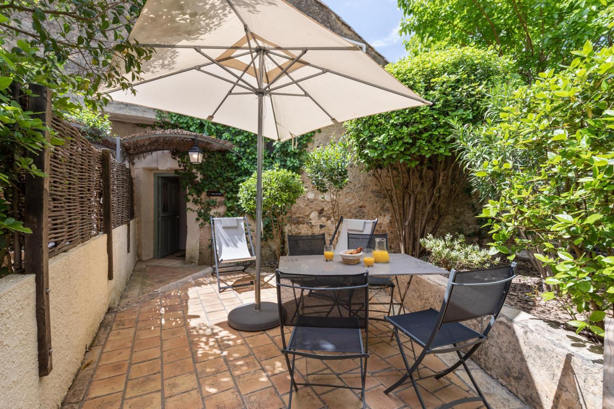 Chateau Hermitage De Combas Aparthotel Servian ภายนอก รูปภาพ