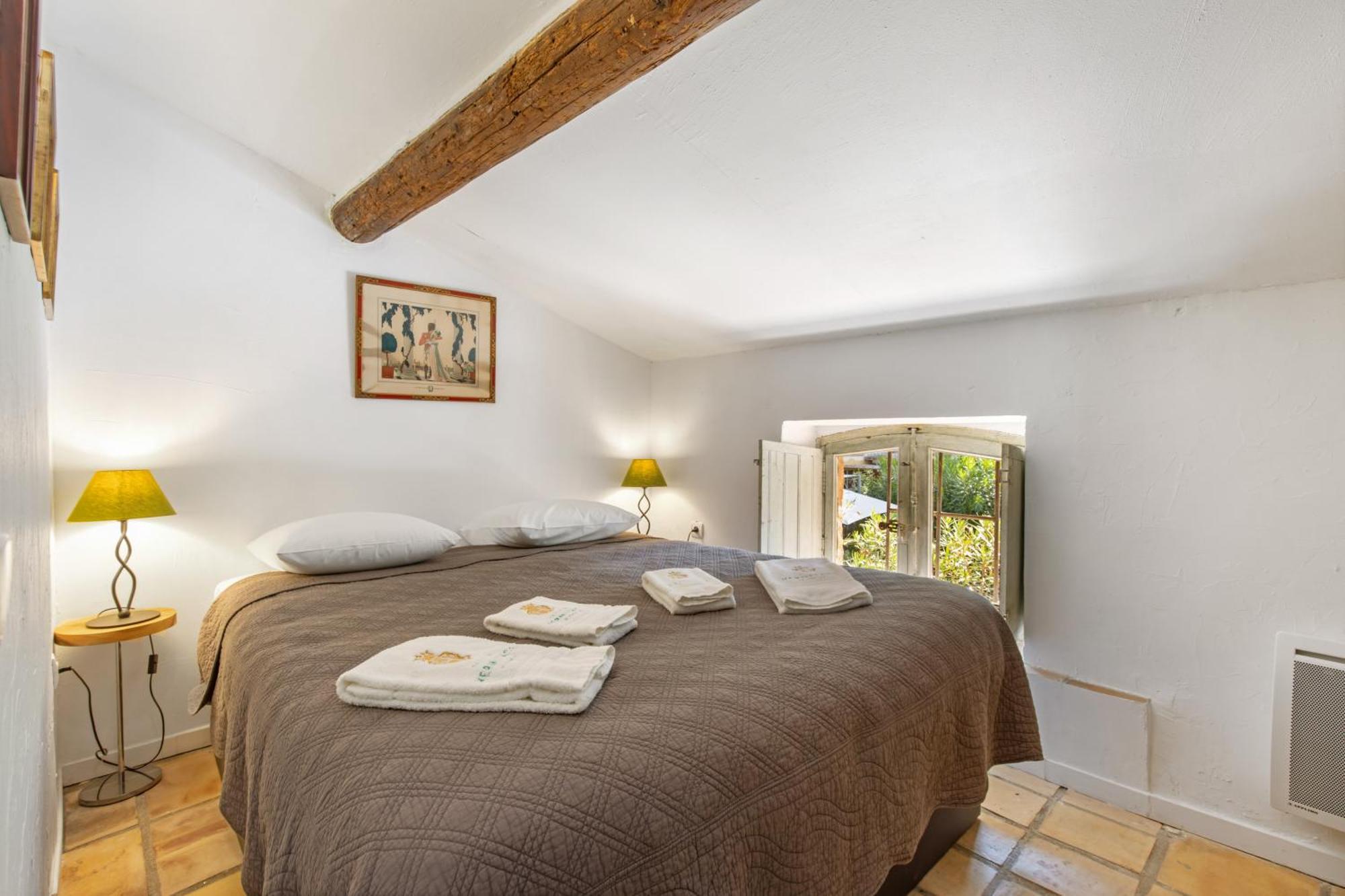 Chateau Hermitage De Combas Aparthotel Servian ภายนอก รูปภาพ