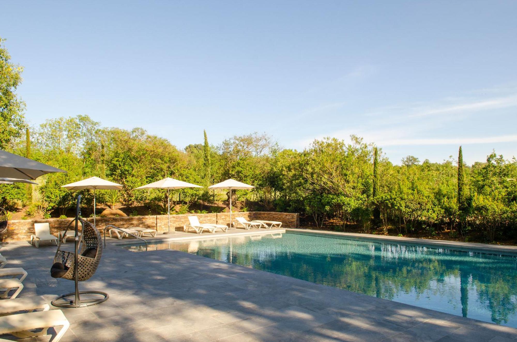 Chateau Hermitage De Combas Aparthotel Servian ภายนอก รูปภาพ